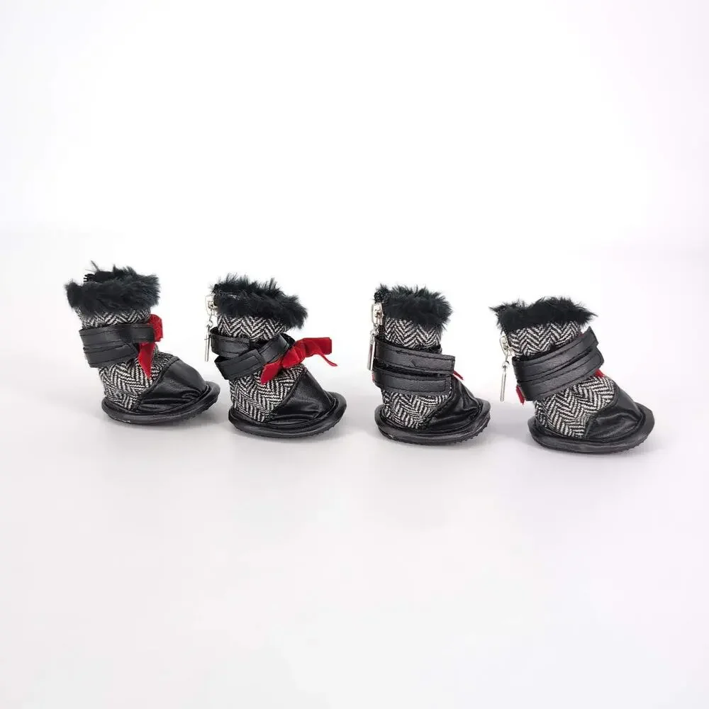 Pooch-A-Lini Pet Black & White Dog Booties with Carry Pouch - Set of FOUR - GUC